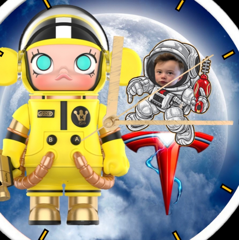 Mega Space Molly Clock